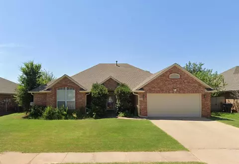 2412 Knollwood St, Norman, OK 73071