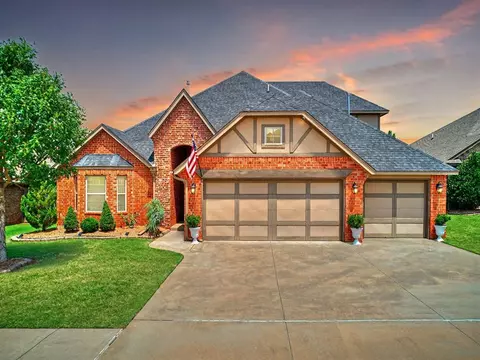 18512 Haslemere Ln, Edmond, OK 73012