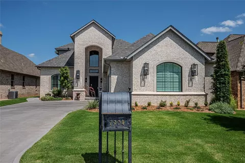7904 Nichols Gate Cir, Oklahoma City, OK 73116