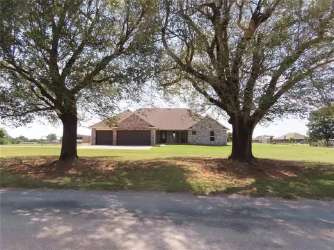 1178 S Czech Hall Rd, Tuttle, OK 73089