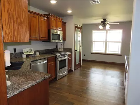 1178 S Czech Hall Rd, Tuttle, OK 73089 photo 8