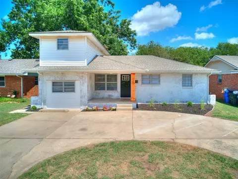 725 W Hughbert St, Norman, OK 73069