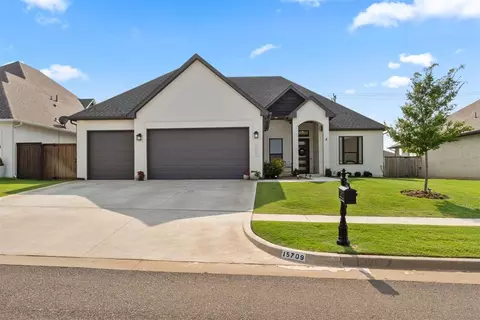 15709 Capri Ln, Edmond, OK 73013