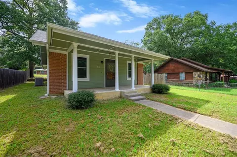 404 N Bock St, Broken Bow, OK 74728 photo 2