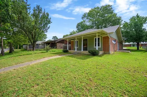 404 N Bock St, Broken Bow, OK 74728 photo 3
