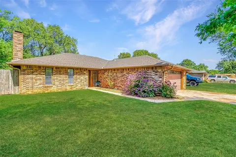 213 Magnolia Ave, Elk City, OK 73644