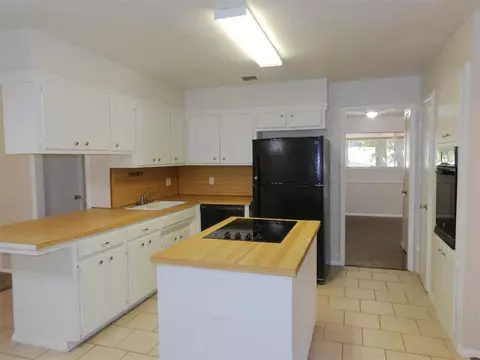 7400 NW 18th St, Bethany, OK 73008 photo 4