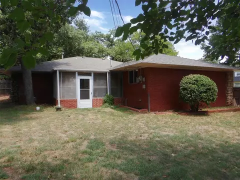 7400 NW 18th St, Bethany, OK 73008 photo 2