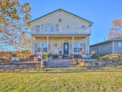 204 N Creek St, Holdenville, OK 74848