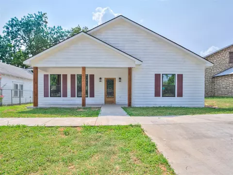 505 S Broad St, Guthrie, OK 73044