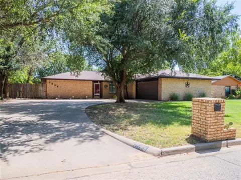 2523 NE Heritage Creek Dr, Lawton, OK 73507