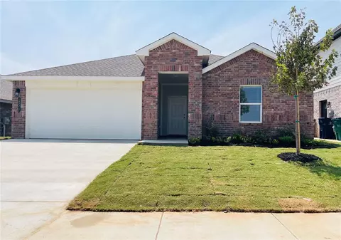 10512 NW 26th St, Yukon, OK 73099