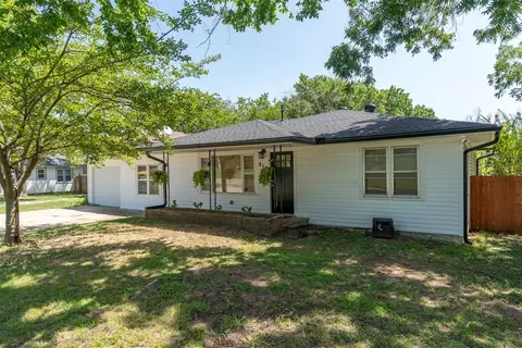 814 Ayars Ave, Prague, OK 74864