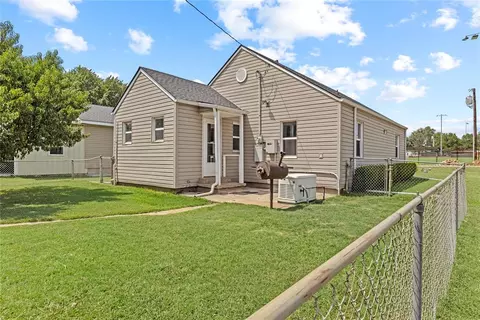 220 E Oak, Dover, OK 73734 photo 4