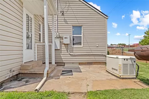 220 E Oak, Dover, OK 73734 photo 7