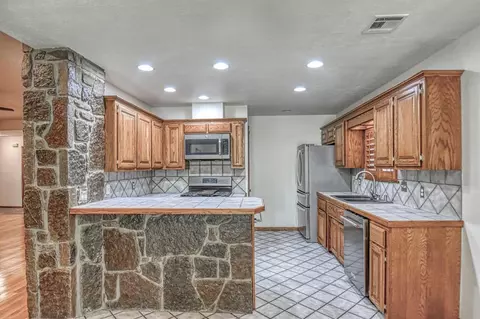 3609 Hampton Ct, Norman, OK 73072 photo 14