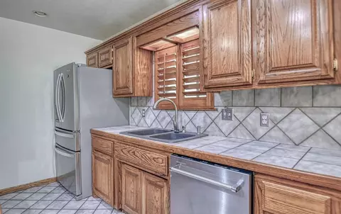 3609 Hampton Ct, Norman, OK 73072 photo 13