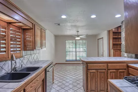 3609 Hampton Ct, Norman, OK 73072 photo 10