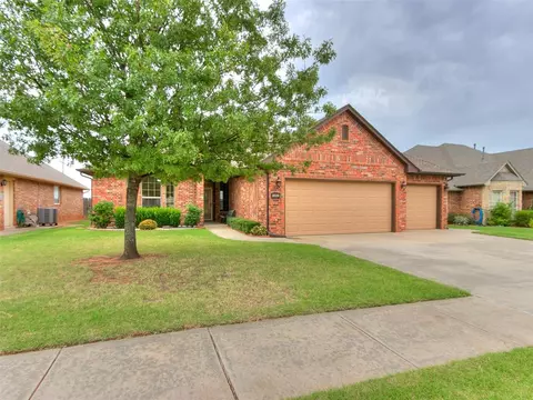 12812 NW 5th St, Yukon, OK 73099