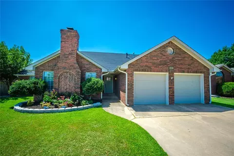 2420 Cimarron Dr, Norman, OK 73071