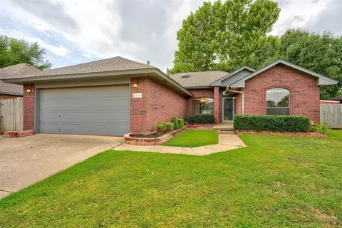 3404 Shadow St, Norman, OK 73071