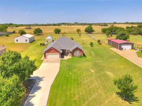 1241 N Bettys Way, Mustang, OK 73064