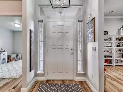 604 Dickens Ave, Yukon, OK 73099 photo 7