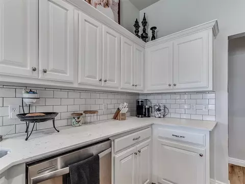 604 Dickens Ave, Yukon, OK 73099 photo 15