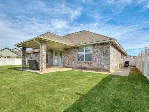 604 Dickens Ave, Yukon, OK 73099 photo 42