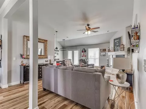 604 Dickens Ave, Yukon, OK 73099 photo 12