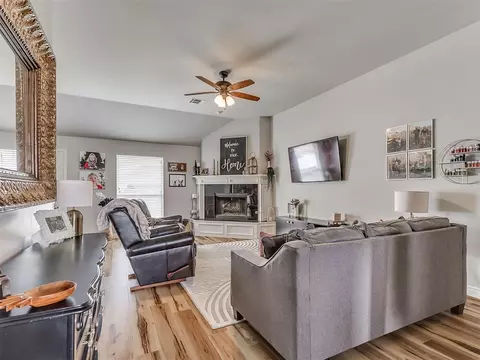 604 Dickens Ave, Yukon, OK 73099 photo 8