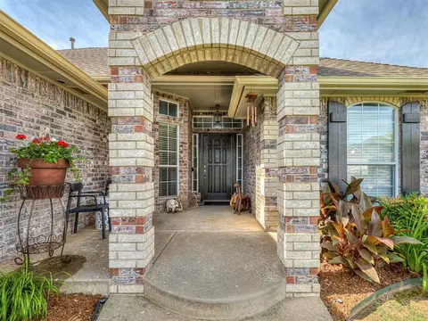 604 Dickens Ave, Yukon, OK 73099 photo 5