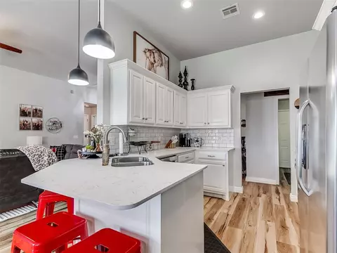 604 Dickens Ave, Yukon, OK 73099 photo 16