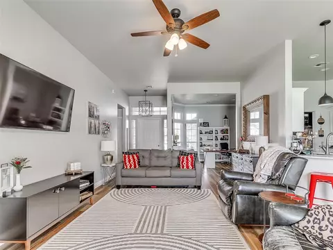 604 Dickens Ave, Yukon, OK 73099 photo 11