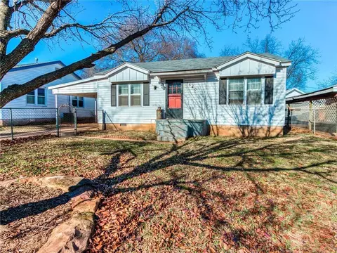 1540 W Logan Ave, Guthrie, OK 73044