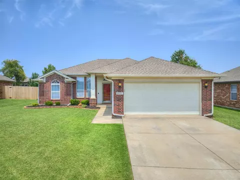 2421 NW 162nd Ter, Edmond, OK 73013