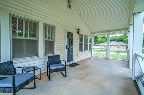 601 SW 4th St, Tuttle, OK 73089 photo 5