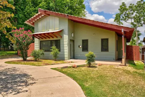 1105 NW 11th St, Oklahoma City, OK 73106