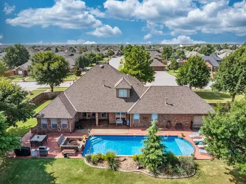 1213 Excalibur Ct, Yukon, OK 73099