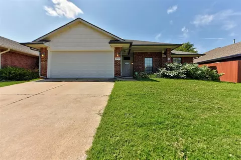 2904 Edinburg Dr, Norman, OK 73071