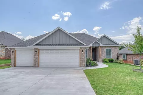 3208 Valley Holw, Norman, OK 73071