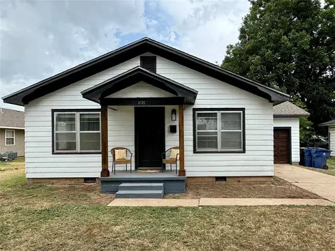 2026 S 20th St, Chickasha, OK 73018