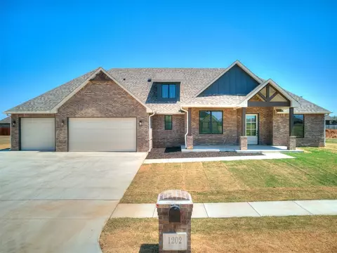 1202 Jozie Way, Tuttle, OK 73089 photo 3