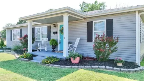 114 S 12th St, Tecumseh, OK 74873