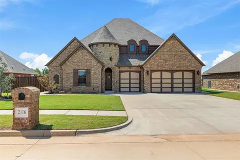 2116 W Beaver Point Dr, Mustang, OK 73064