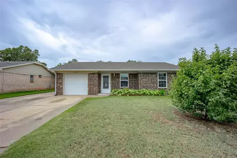 304 Liza Ln, Tecumseh, OK 74873