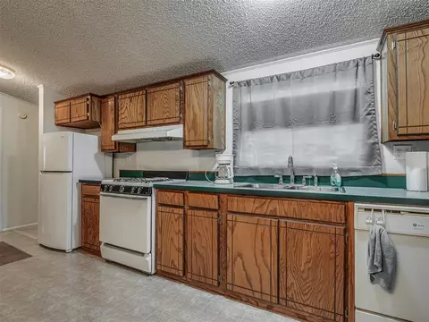 204 E Sanderson St, Crescent, OK 73028 photo 9