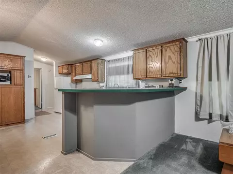 204 E Sanderson St, Crescent, OK 73028 photo 8
