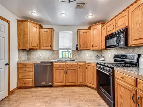 4501 S Methodist Rd, Hinton, OK 73047 photo 12