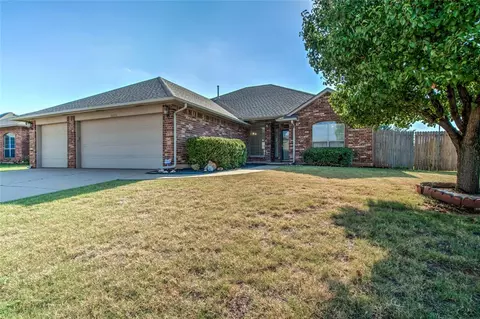 16713 Autumnwood Dr, Edmond, OK 73012